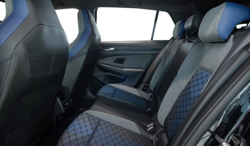 
Volkswagen Golf VIII R 2.0 TSI 4Motion DSG R Performance full									