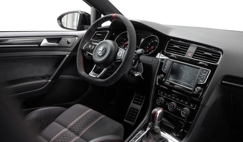 
Volkswagen Golf VII GTI 2.0 TSI Clubsport DSG full									