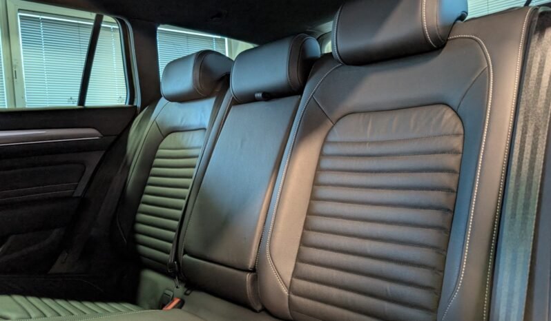 
Volkswagen Passat Alltrack 2.0 TDI full									