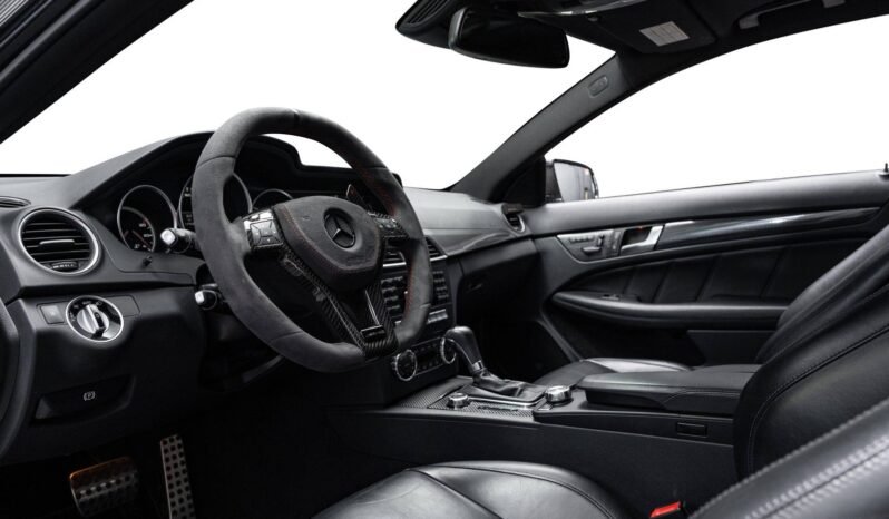 
Mercedes-Benz C63 AMG 6.2 V8 Performance full									