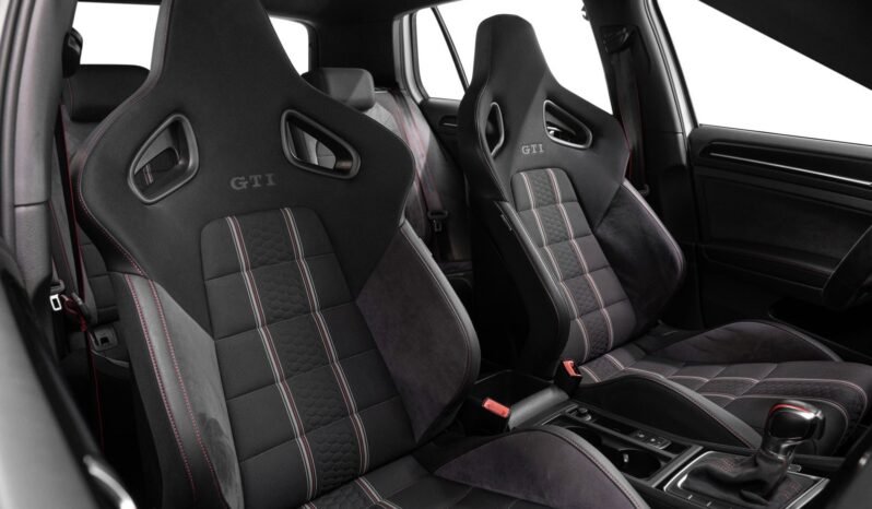 
Volkswagen Golf VII GTI 2.0 TSI Clubsport DSG full									