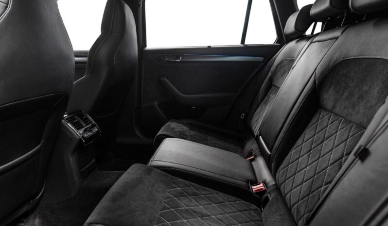 
Škoda Superb 2.0 TDI Sportline 4×4 DSG full									