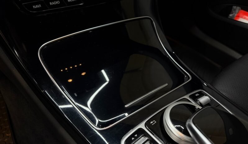 
Mercedes-Benz C350 e Hybrid full									