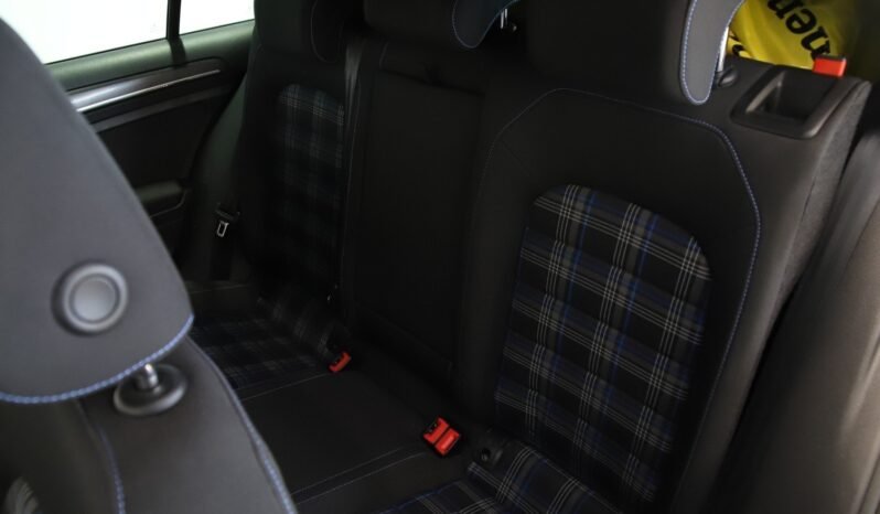 
Volkswagen Golf VII GTE 1.4 TSI GTE full									