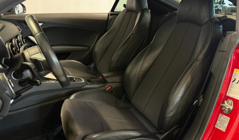 
Audi TT Coupé 1.8 TFSI S line 180 CH full									