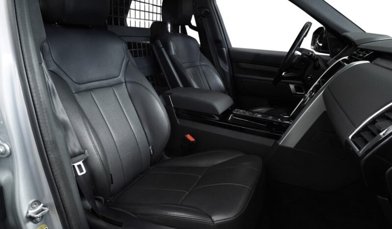 
Land Rover Discovery SDV6 HSE full									