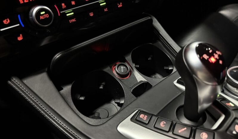 
BMW M5 4.4 V8 575 CH full									