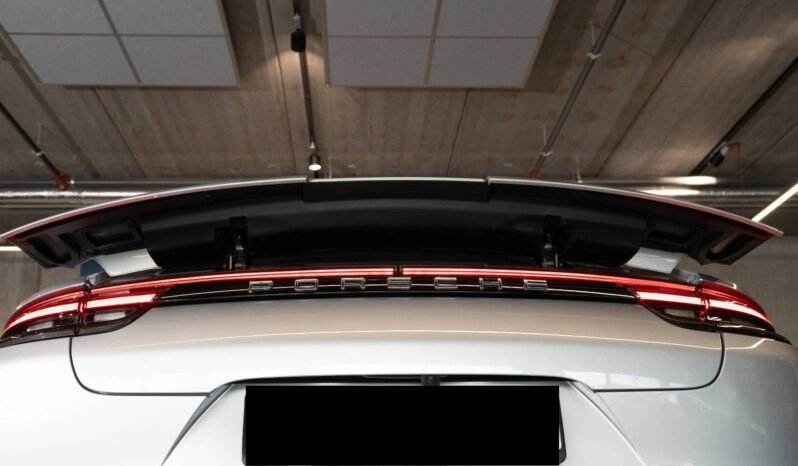 
Porsche Panamera Turbo S E-Hybrid full									