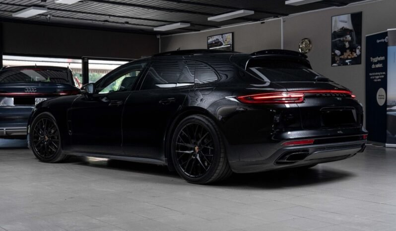 
Porsche Panamera 4 E-Hybrid full									