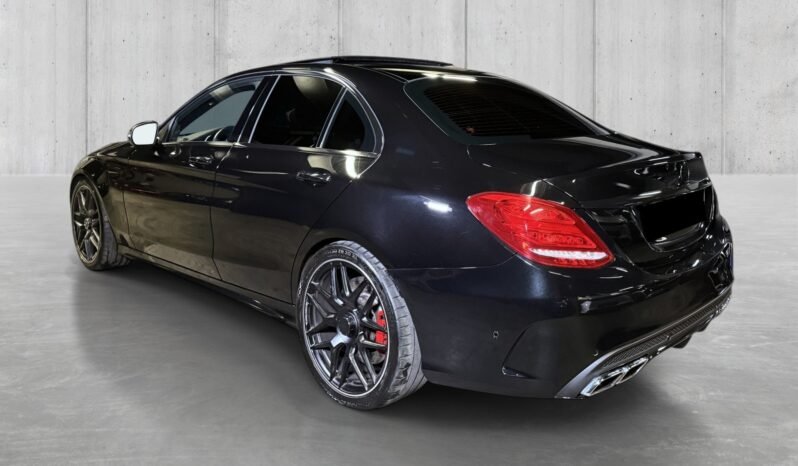 
Mercedes-Benz C 63 S AMG 4.0 V8 Biturbo 510 CH full									