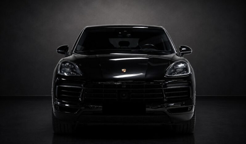 
Porsche Cayenne Coupé E-Hybrid full									