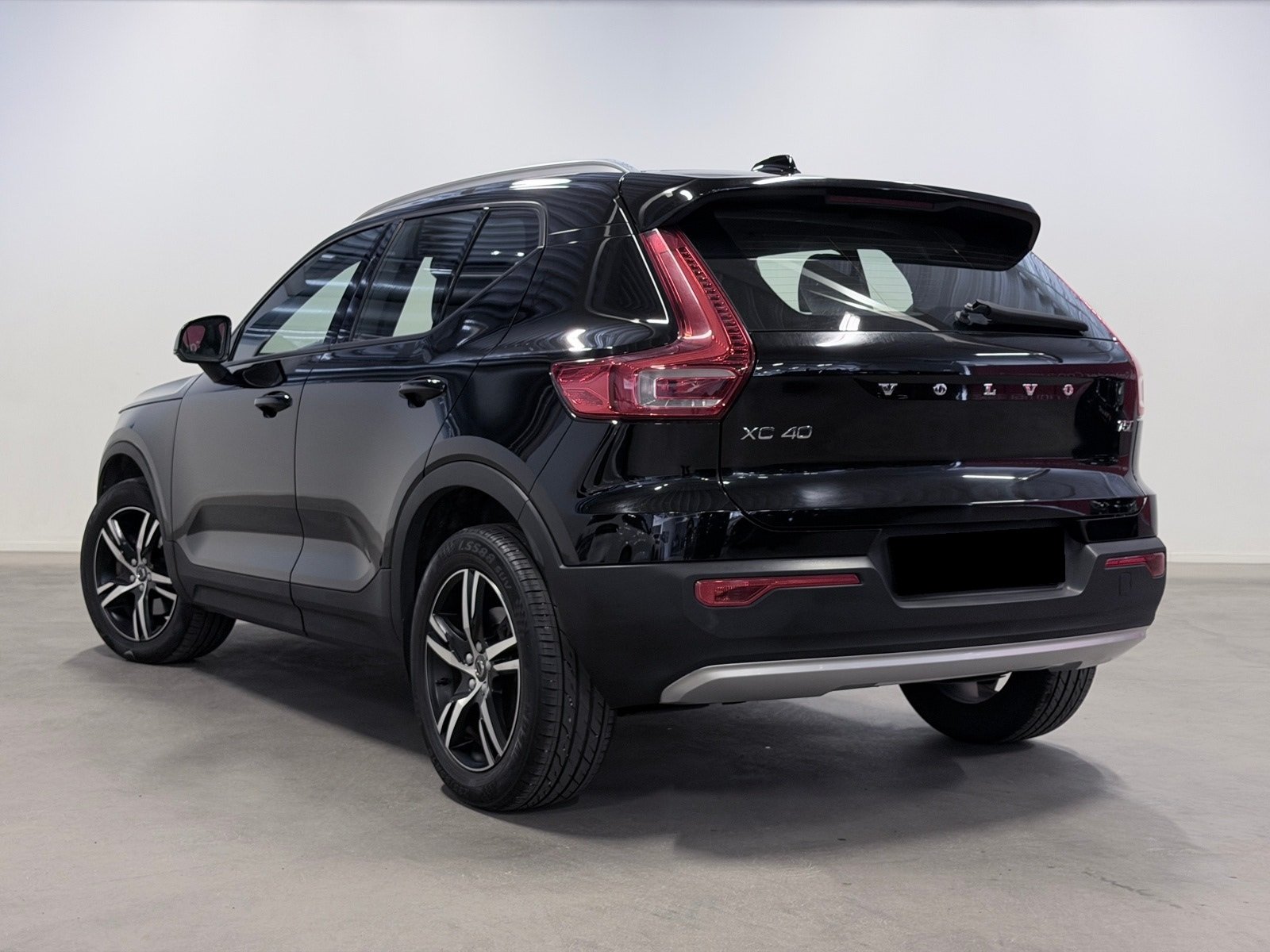 Volvo XC40 T5 AWD Momentum