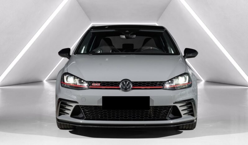 
Volkswagen Golf VII GTI 2.0 TSI Clubsport DSG full									