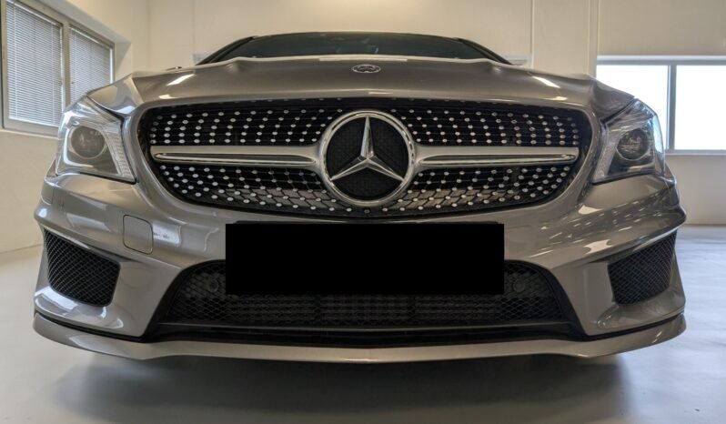 
Mercedes-Benz CLA 180 1.6 Turbo 122 ch full									