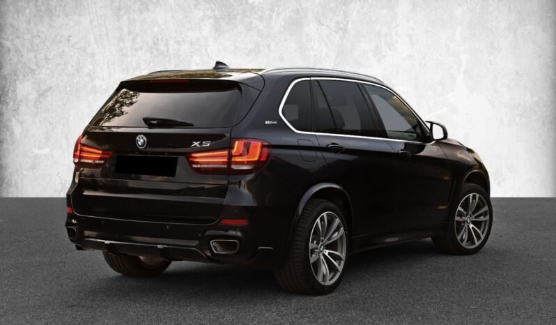 
BMW X5 xDrive40e M Sport full									