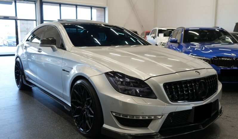 
Mercedes-Benz CLS 63 AMG V8 full									