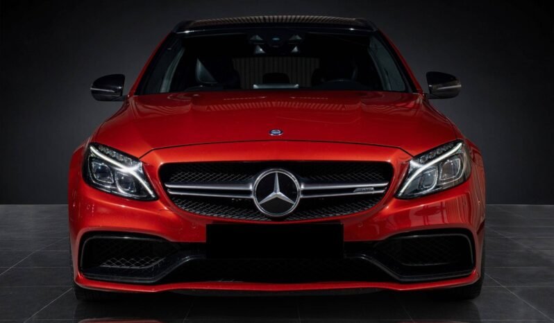 
Mercedes-Benz C63 AMG full									