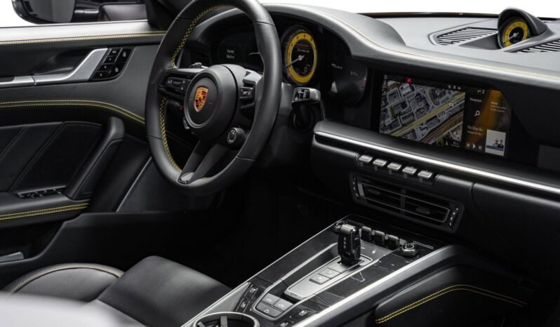 
Porsche 911 Turbo S (992) full									