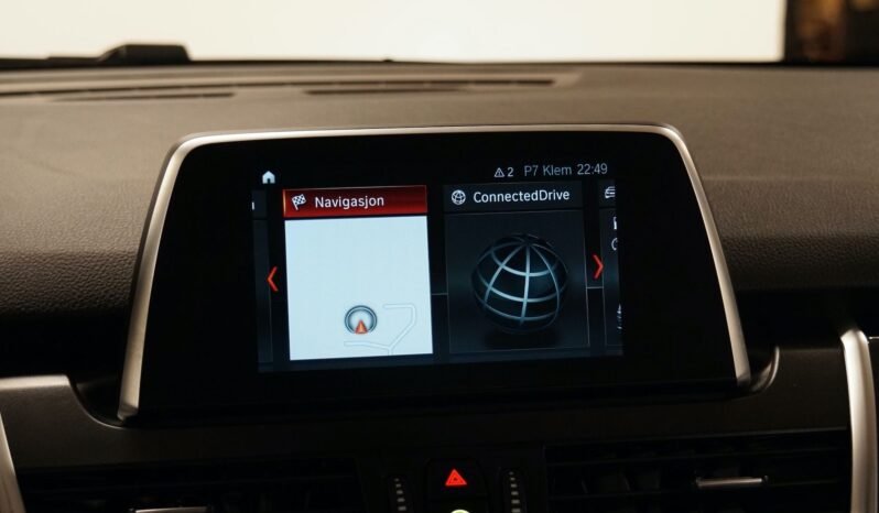 
BMW 225xe Sport Line full									