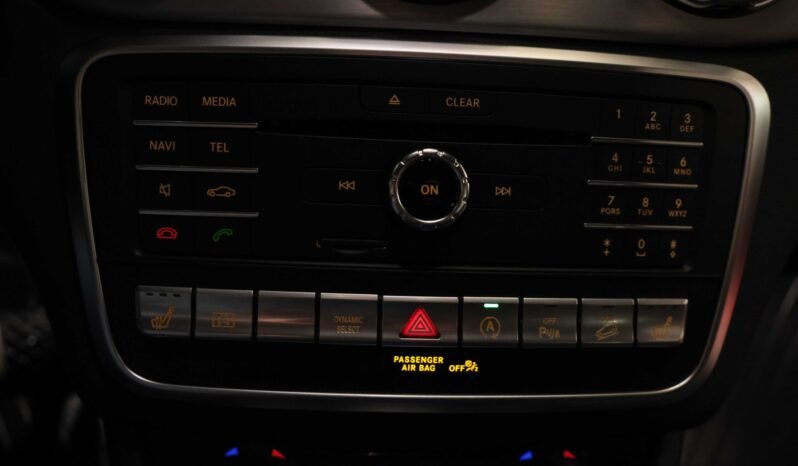 
Mercedes-Benz GLA 220 4MATIC full									