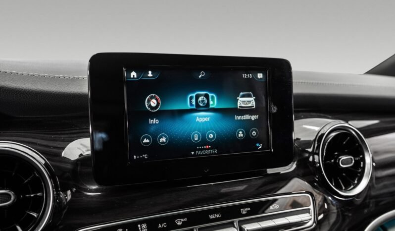 
Mercedes-Benz V300 d 4MATIC full									