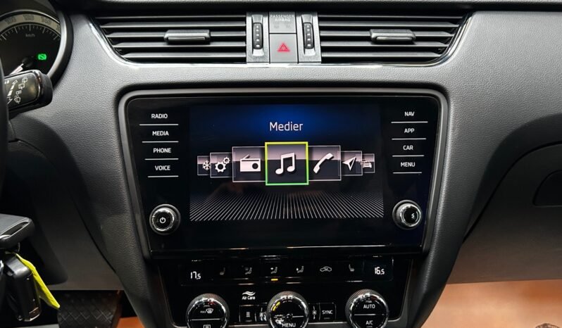 
Škoda Octavia 4×4 full									