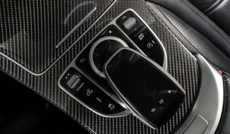 
Mercedes-Benz C63 AMG full									