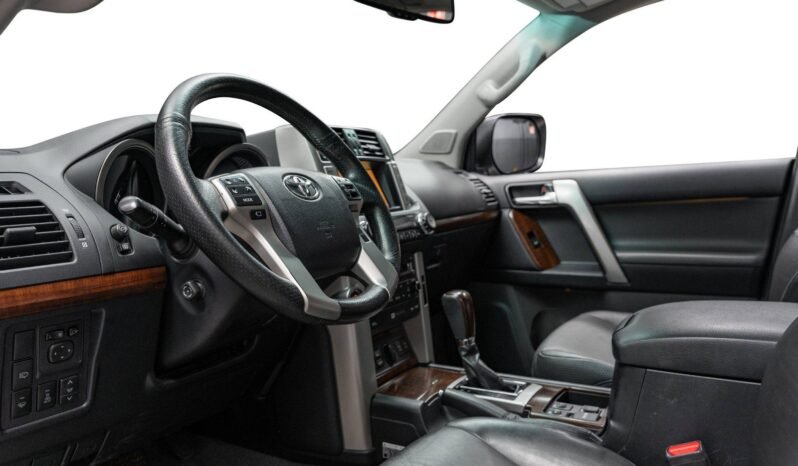 
Toyota Land Cruiser 3.0 D-4D VX-L full									
