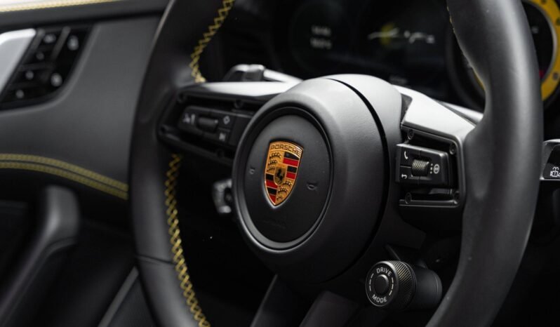 
Porsche 911 Turbo S (992) full									