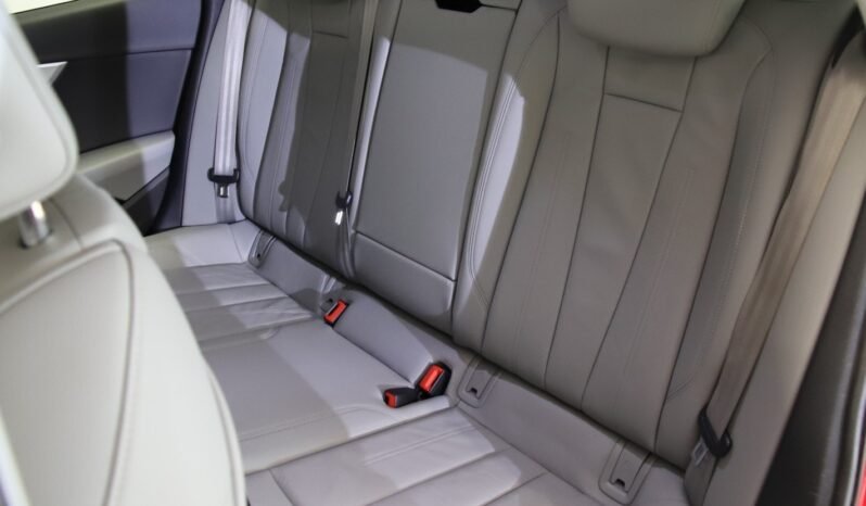 
Audi A4 Avant 1.4 TFSI full									