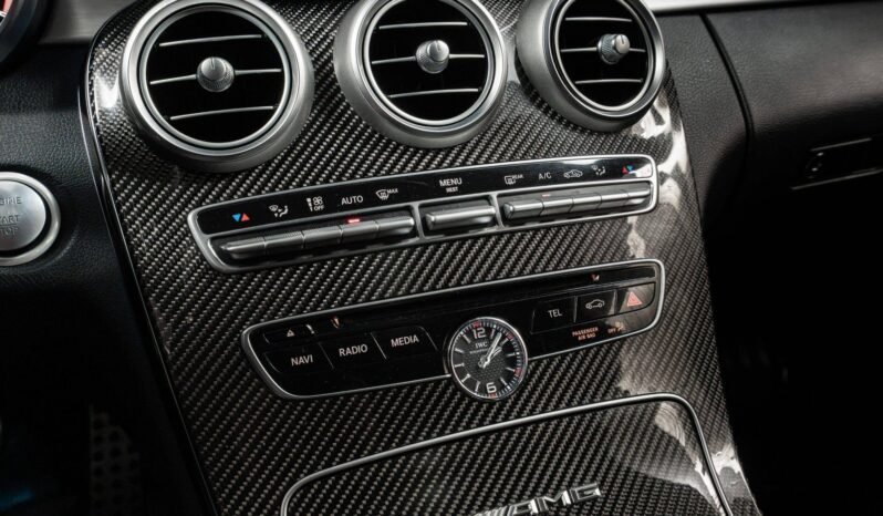 
Mercedes-Benz C63 AMG full									