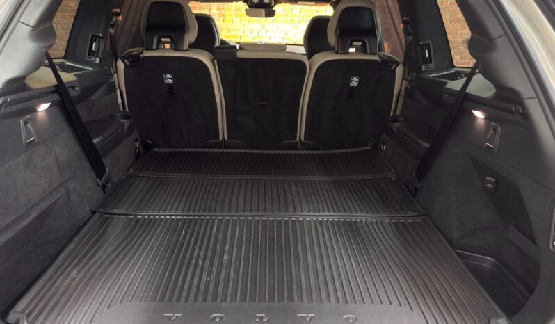 
Volvo XC90 T8 Ultra Dark Luxury full									