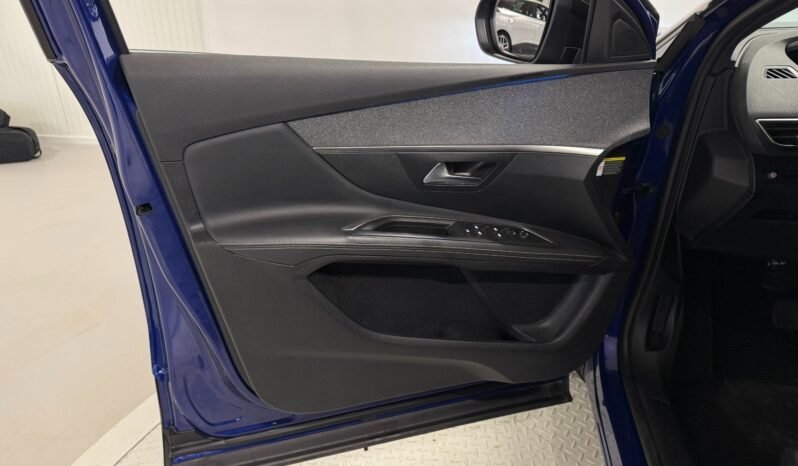 
Peugeot 3008 1.5 BlueHDi GT-Line full									