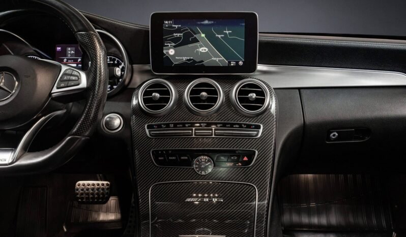 
Mercedes-Benz C63 AMG full									