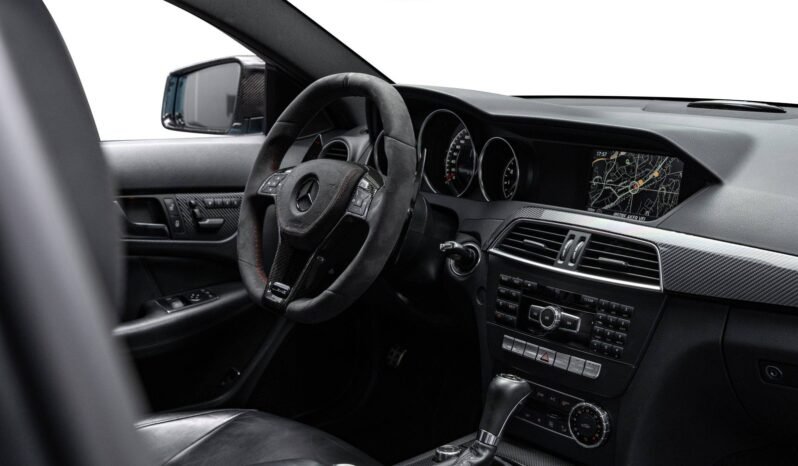
Mercedes-Benz C63 AMG 6.2 V8 Performance full									