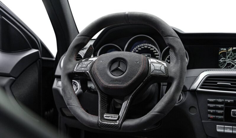 
Mercedes-Benz C63 AMG 6.2 V8 Performance full									