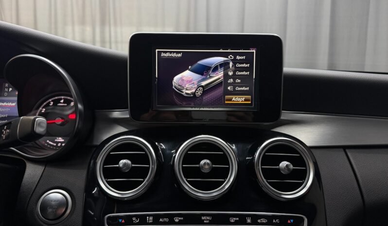 
Mercedes-Benz C350 e Hybrid full									