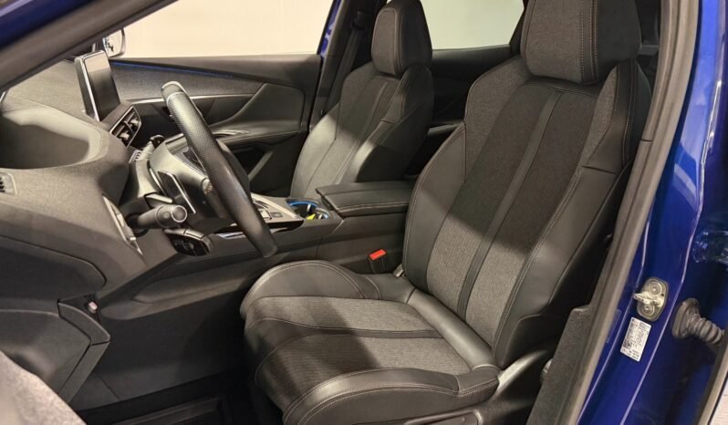 
Peugeot 3008 1.5 BlueHDi GT-Line full									