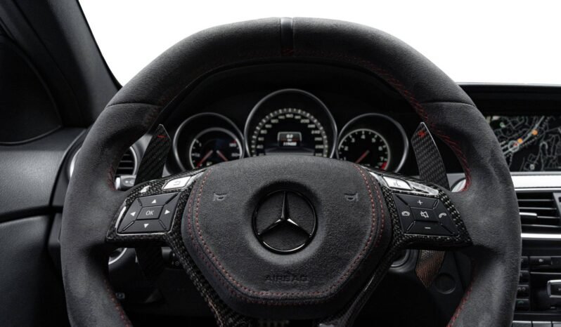 
Mercedes-Benz C63 AMG 6.2 V8 Performance full									