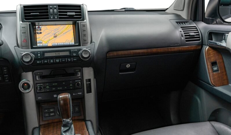 
Toyota Land Cruiser 3.0 D-4D VX-L full									