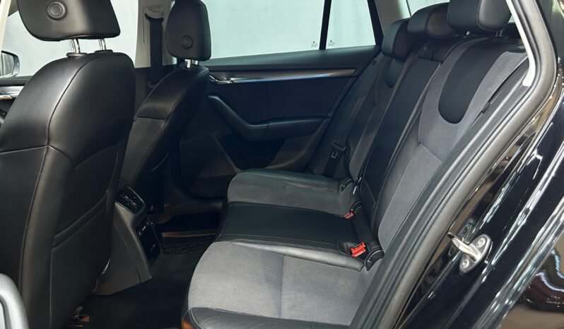 
Škoda Octavia 4×4 full									