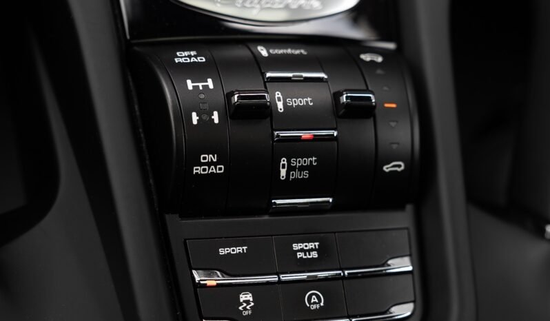 
Porsche Cayenne S 4.2 V8 Diesel 385 ch SportDesign full									
