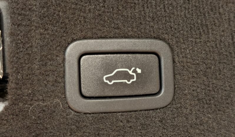 
Jaguar XF 2.2D SPORT full									