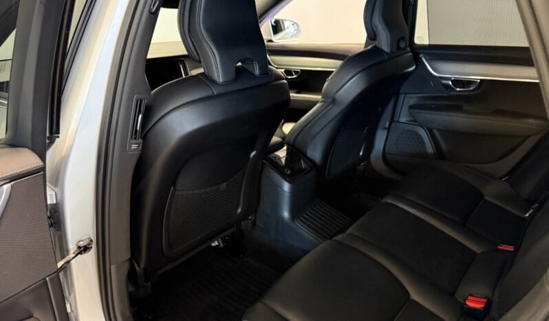 
Volvo V90 T8 Inscription AWD full									