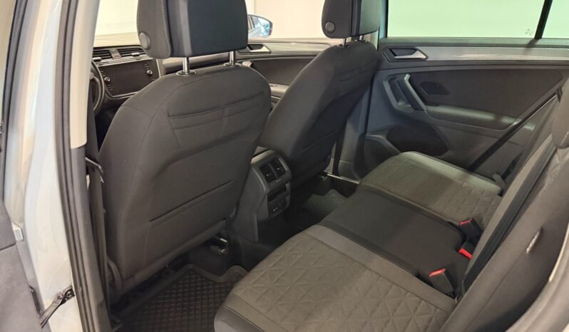 
Volkswagen Tiguan Life 2.0 TDI 4MOTION DSG full									