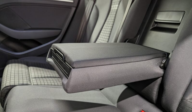 
Audi A3 Sportback e-tron full									