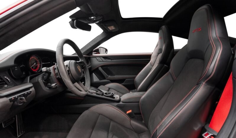 
Porsche 911 Carrera 4 GTS PDK full									