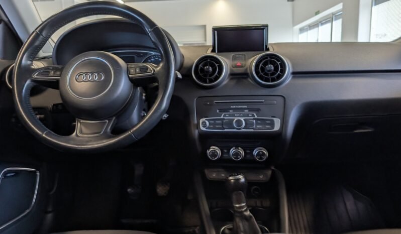 
Audi A1 S line 1.0 TFSI 95 ch full									