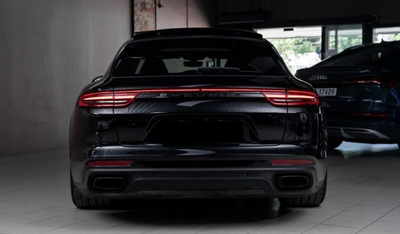 
Porsche Panamera 4 E-Hybrid full									