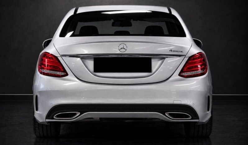 
Mercedes-Benz C 200 4MATIC AMG Line full									